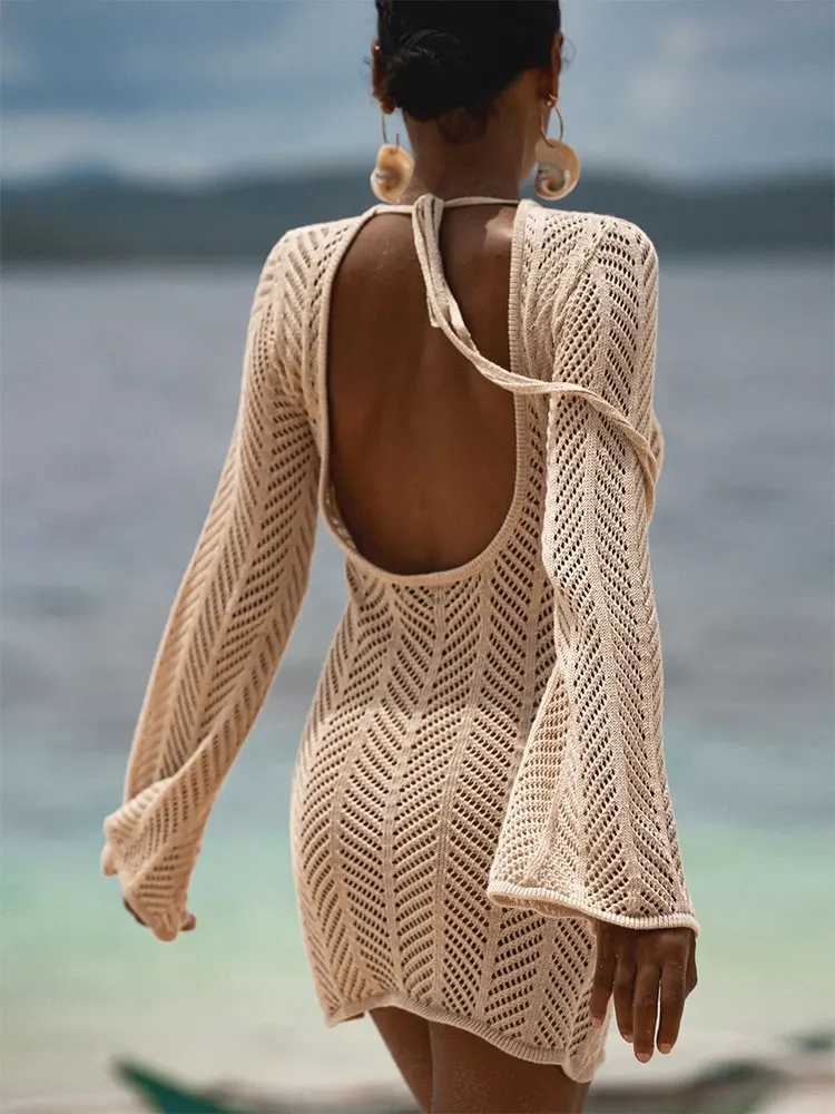 Robe de plage en maille unie pour femme, collection été 2026, sexy, dos nu, à franges, à lacets, découpée, manches longues évasées, mini-robe tunique K110