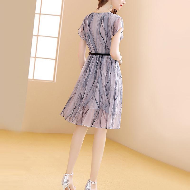 Robe en mousseline de soie, col en v, manches courtes, tempérament haut de gamme, taille à lacets, nouvelle collection