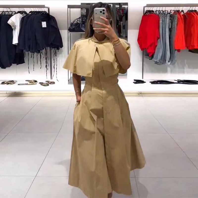 Robe chemise pour femme style cape, col rabattu, col montant, taille définie, coupe A-line, robe longue, vêtement de mode quotidienne.