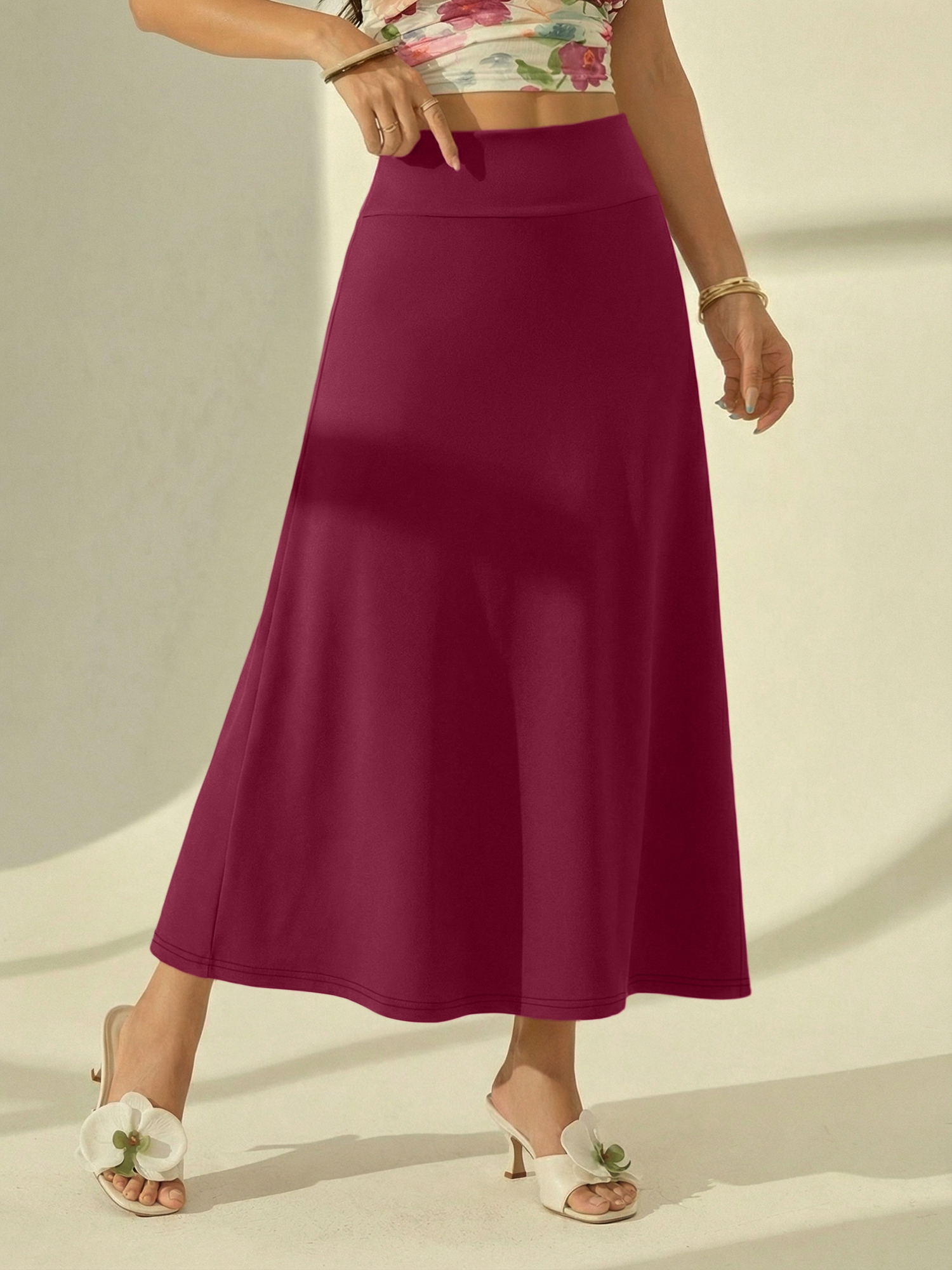 Jupe longue polyvalente pour toutes les saisons, silhouette fluide et douce, tenue idéale pour les vacances à l'île et les loisirs en parc
