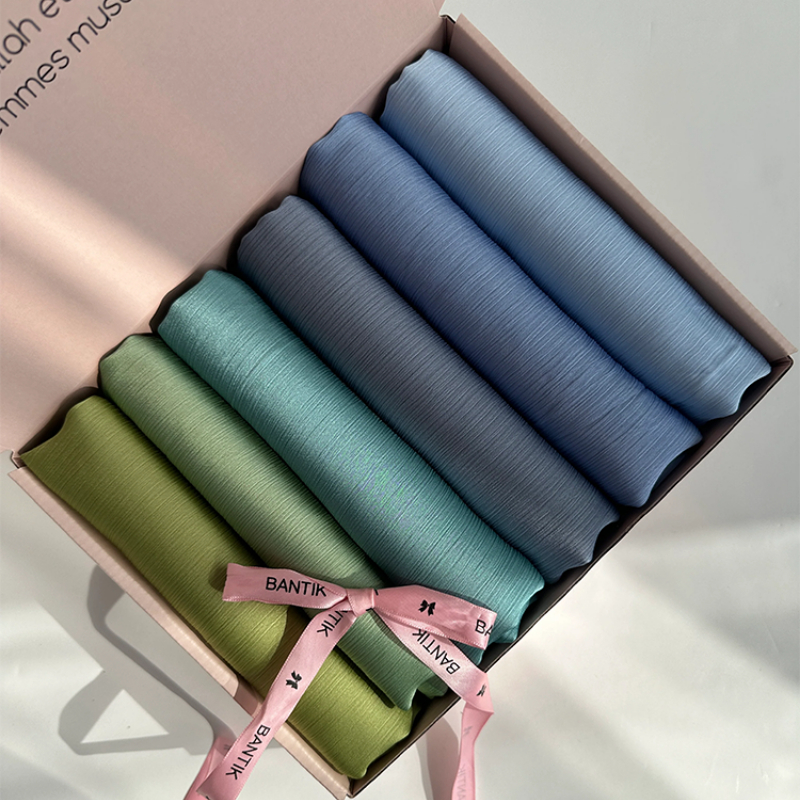 Medina soie Hijabs pour femmes couleur unie châles bandeau foulards écharpe plissée froissé Satin enveloppement femmes musulmanes voile châle
