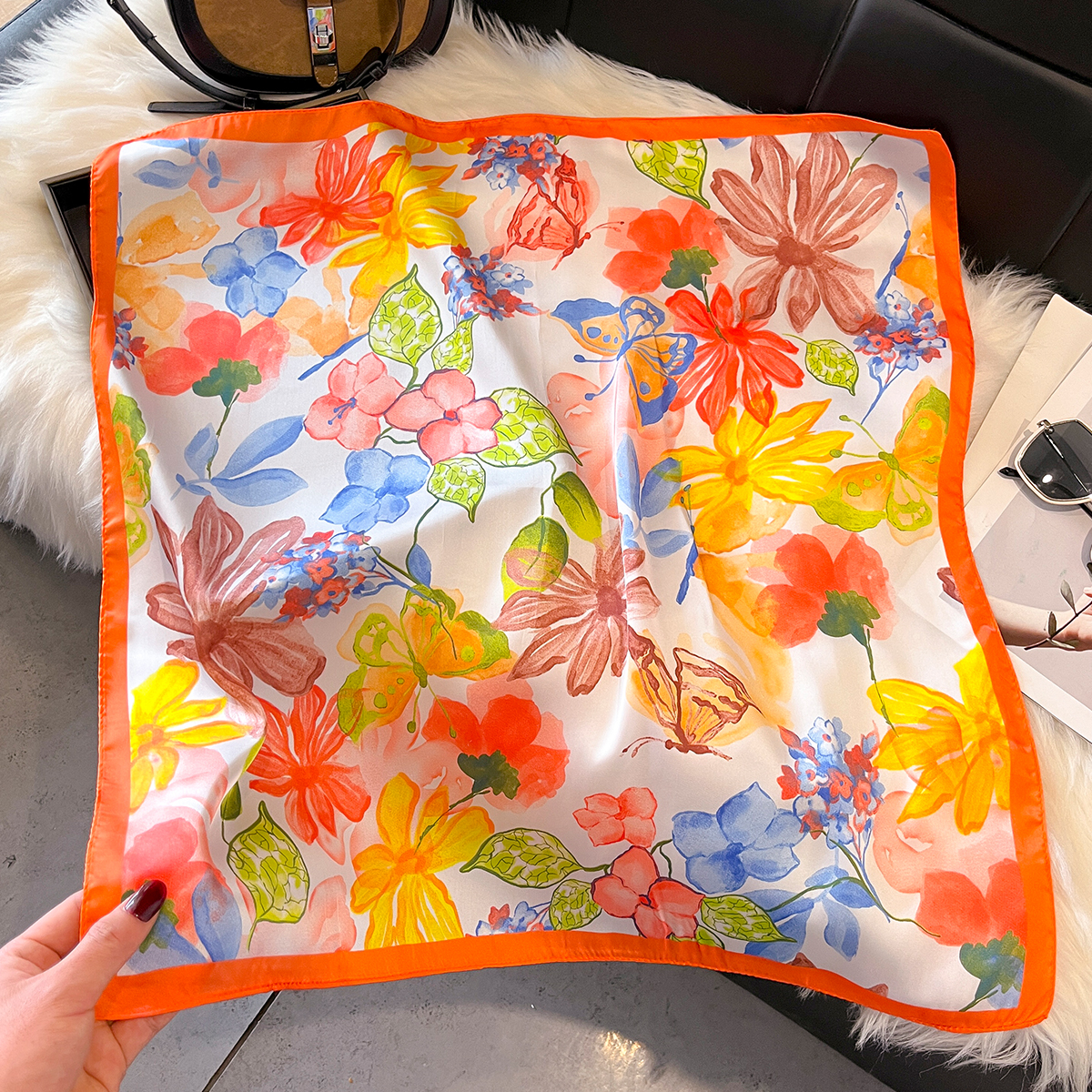 Écharpe carrée de luxe pour femmes, joli foulard floral en soie imitation, bandanas, hijab, foulard élégant, châle