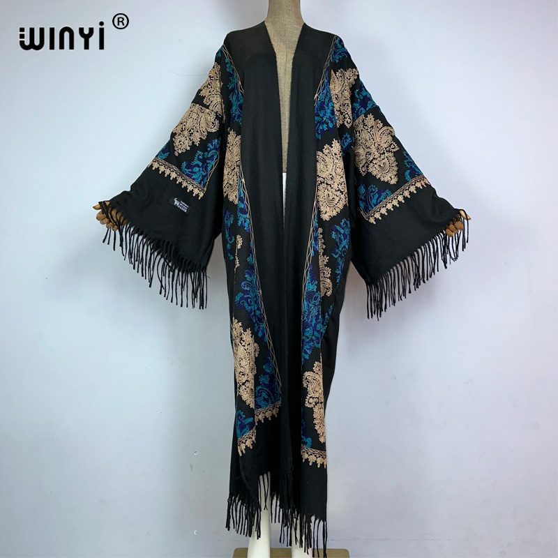 WINYI Manteau long d'hiver pour femmes avec pompon et broderie, robe musulmane, abaya de luxe de Dubaï, kimono féminin du Moyen-Orient