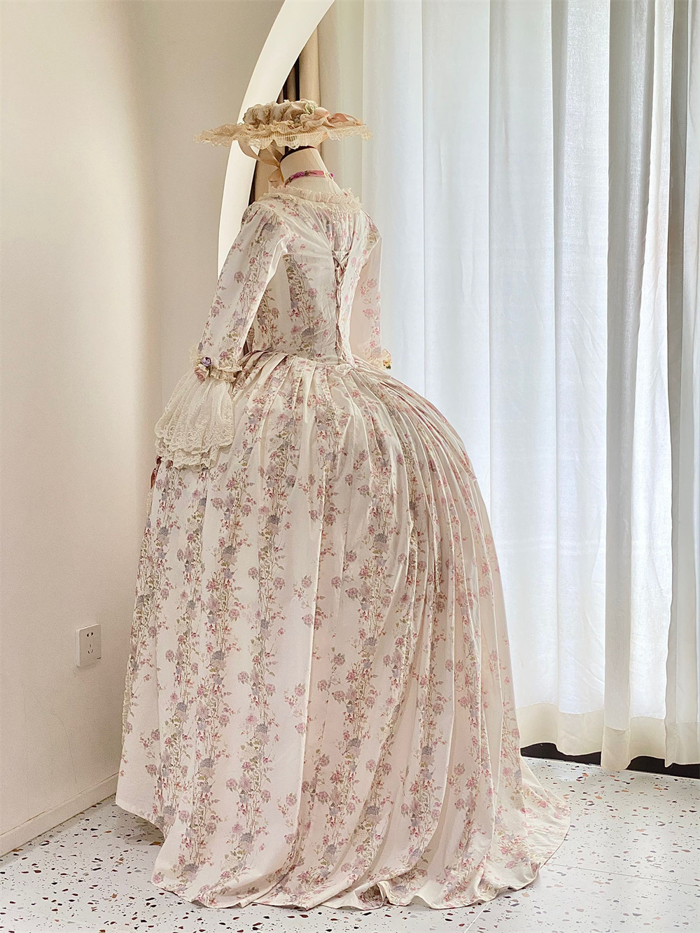 Robe A La Francaise Robe Rococo 18ème siècle victorien dame cour royale reine Marie Antoinette Costume duchesse Robe Robe de bal