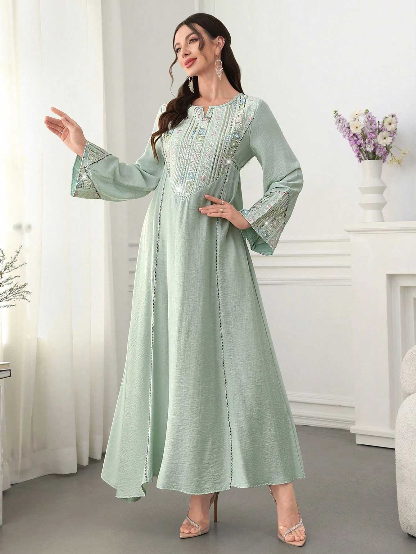 Abaya vert clair de Style dubaï, broderie scintillante complexe sur le cou et les manches, idéale pour les femmes de Galas culturelles arabes, nouvelle collection 2025
