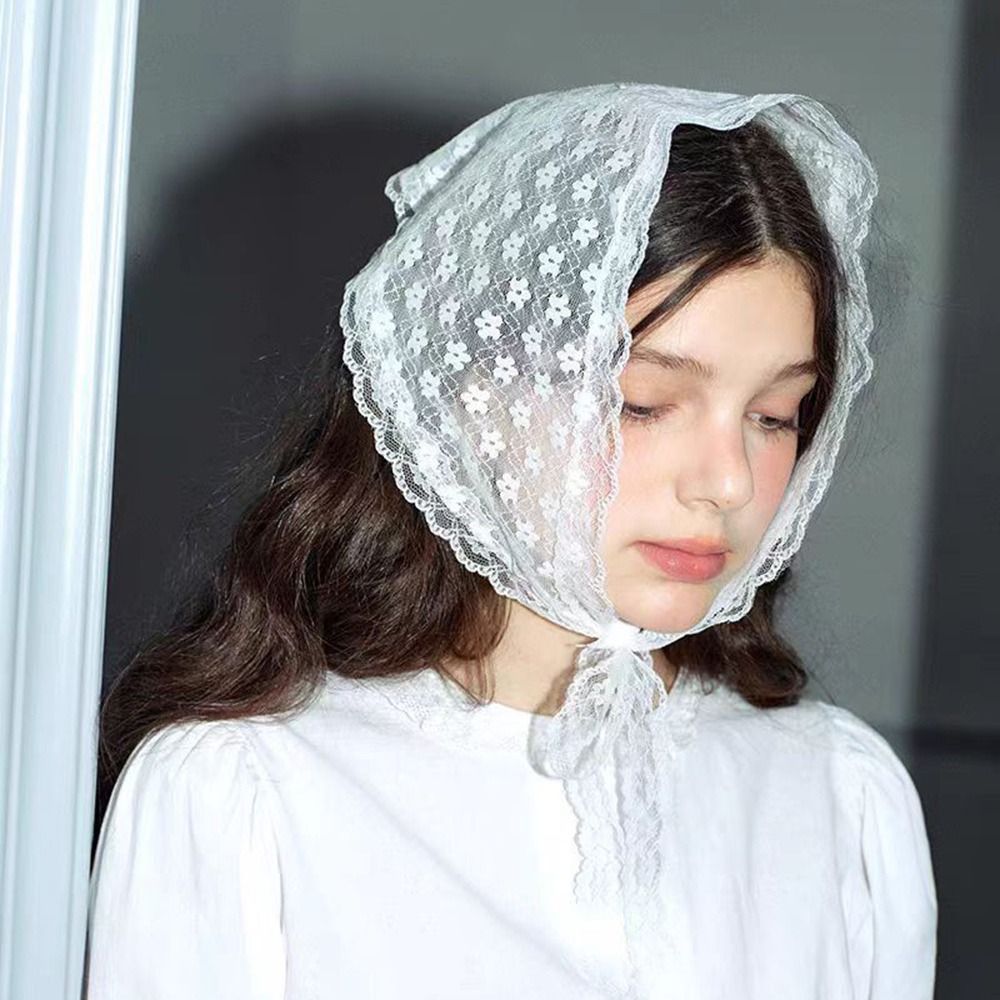 Foulard triangulaire en dentelle brodée blanc style pastoral, bandana pour cheveux ajouré, foulard floral tissé pour femmes et filles