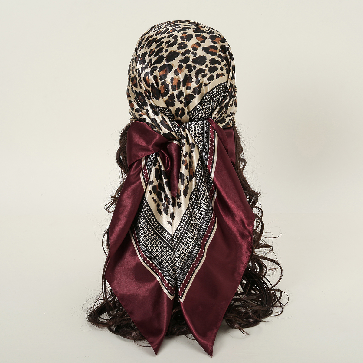 Foulard carré imprimé léopard 90 cm en satin de soie, bandeau, hijab pour femme musulmane, accessoire de mode pour cheveux, style rock, foulard islamique