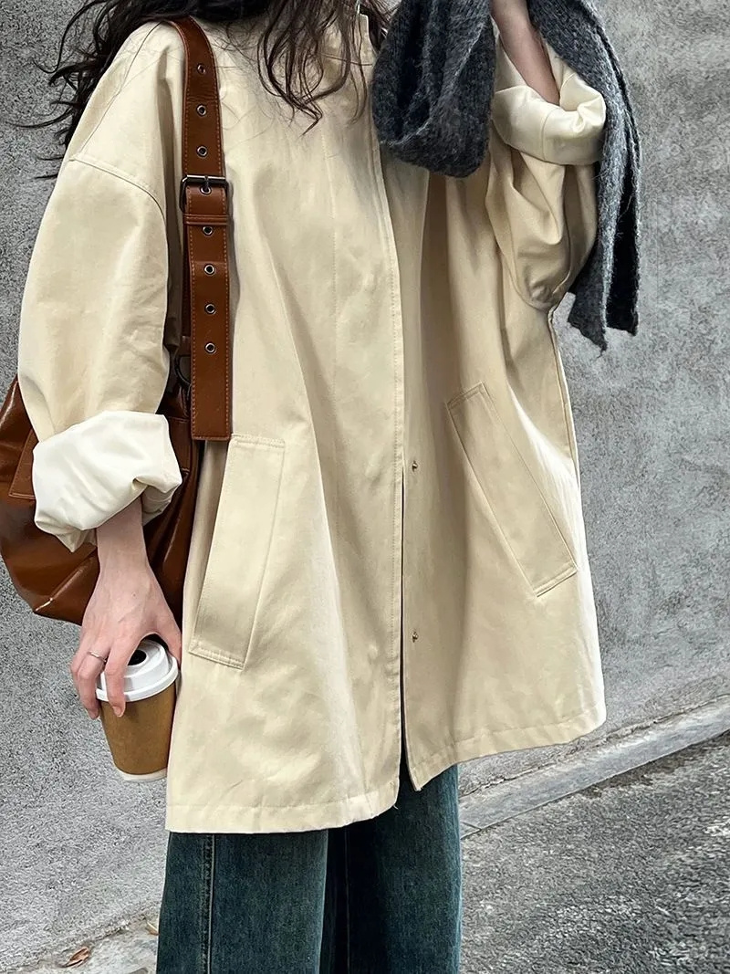 Manteau coupe-vent pour femmes, simple et polyvalent, silhouette ample et décontractée, manteau de travail japonais, collection printemps-automne 2026.