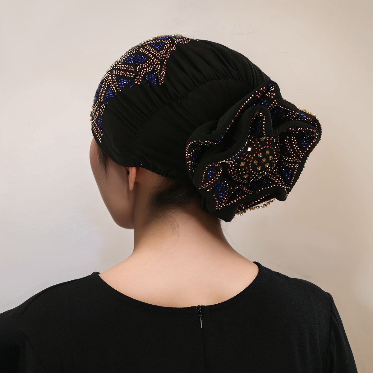 Mode musulman femme Turban chapeau velours chaud strass solide indien Bonnet cheveux Bonnet casquette pour les femmes en gros