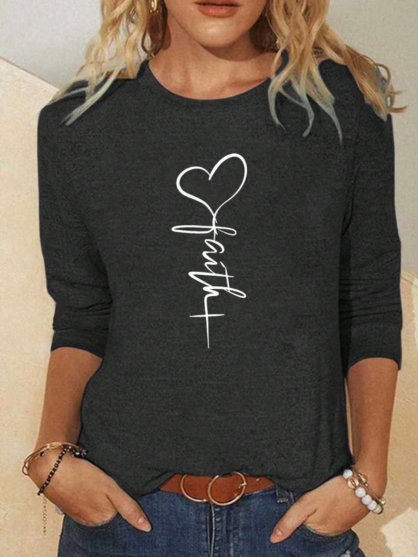 Haut à manches longues pour femmes, col rond ample, couleur unie élégante, t-shirt en polyester tricoté, mode automne et hiver, motif cœur