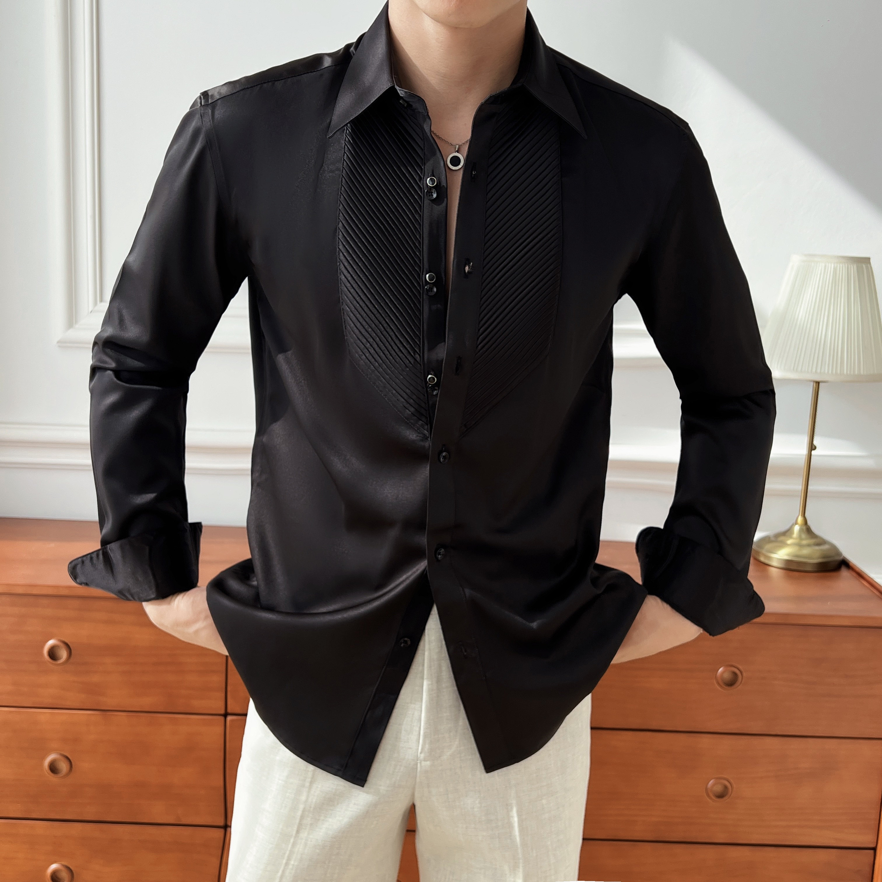 Chemise à manches longues pour hommes de style britannique : col tendance, beau, décontracté et cranté, éclatant l'élégance française