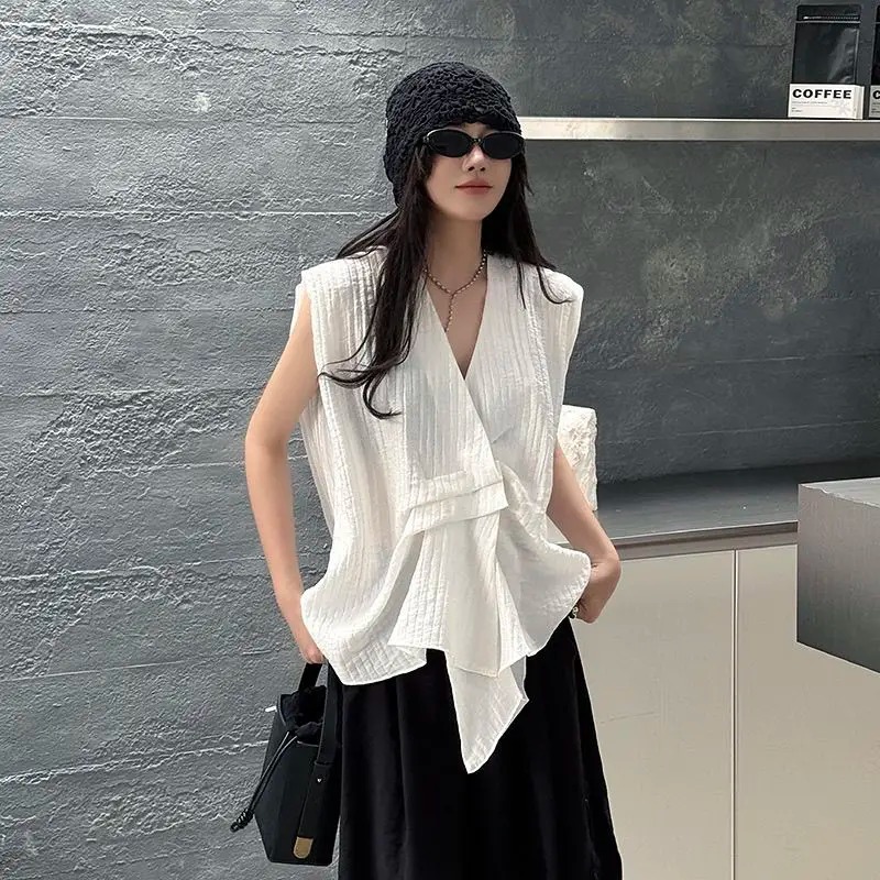 Débardeurs amples sans manches pour femmes, camisoles irrégulières, col en V, plis, style coréen chic, blanc, été 2026