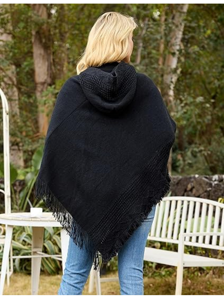 Cape à capuche pour femme avec ourlet à franges, motifs chauds de tricot poncho au crochet pour femme, style gothique à la mode