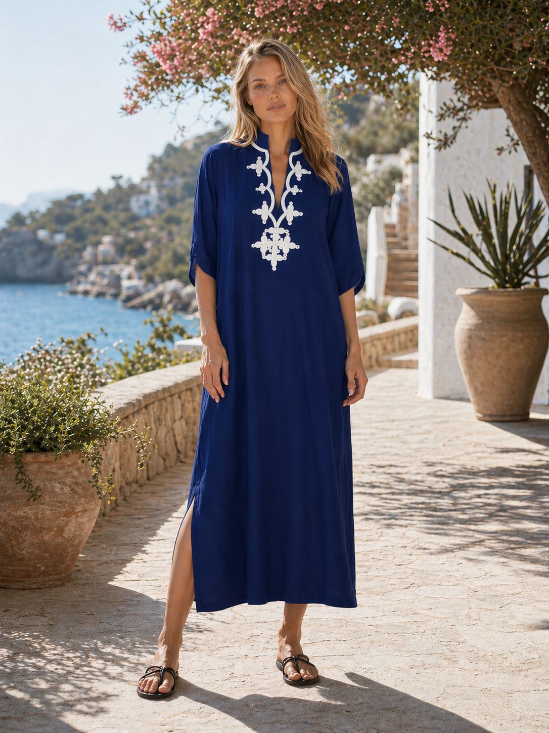Robes caftan pour femmes, brodées, manches courtes, robe de plage, col en V, robe maxi caftan