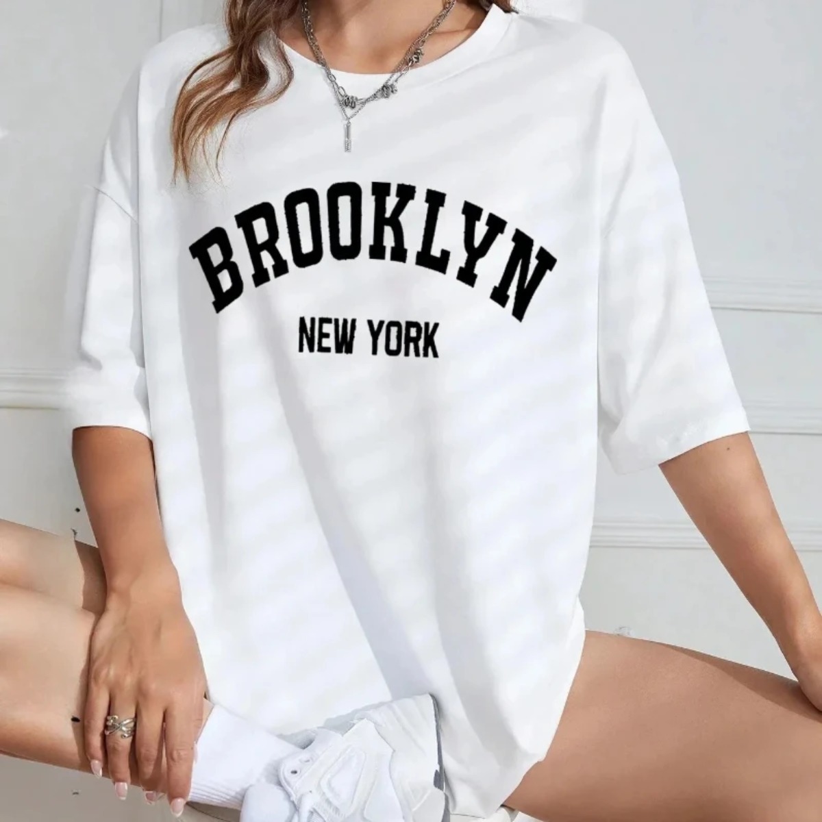T-shirt pour femme, vêtements de rue décontractés, imprimé lettres, style rétro Brooklyn New York, t-shirt d'été à col rond, vêtements féminins