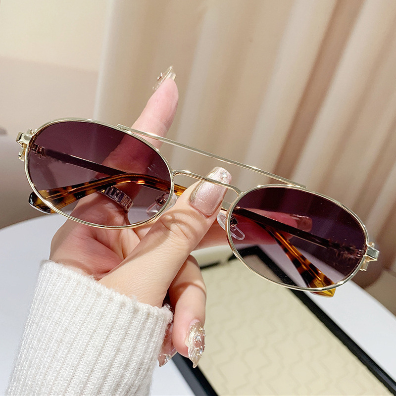 Lunettes de soleil ovales en métal pour hommes et femmes, lunettes de marque, lunettes UV400, rétro, classique, extérieur, haute qualité, marque de luxe, tendance