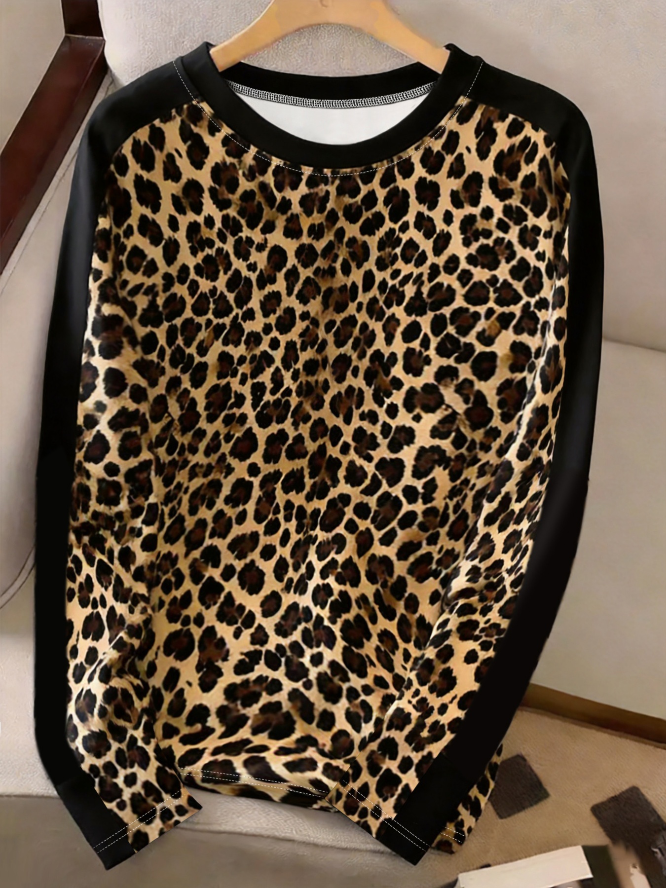 Haut à manches longues pour femmes, à blocs de couleurs, imprimé léopard, col rond, cadeau pour la fête d'automne, vêtement décontracté pour tous les jours, vêtements pour femmes.