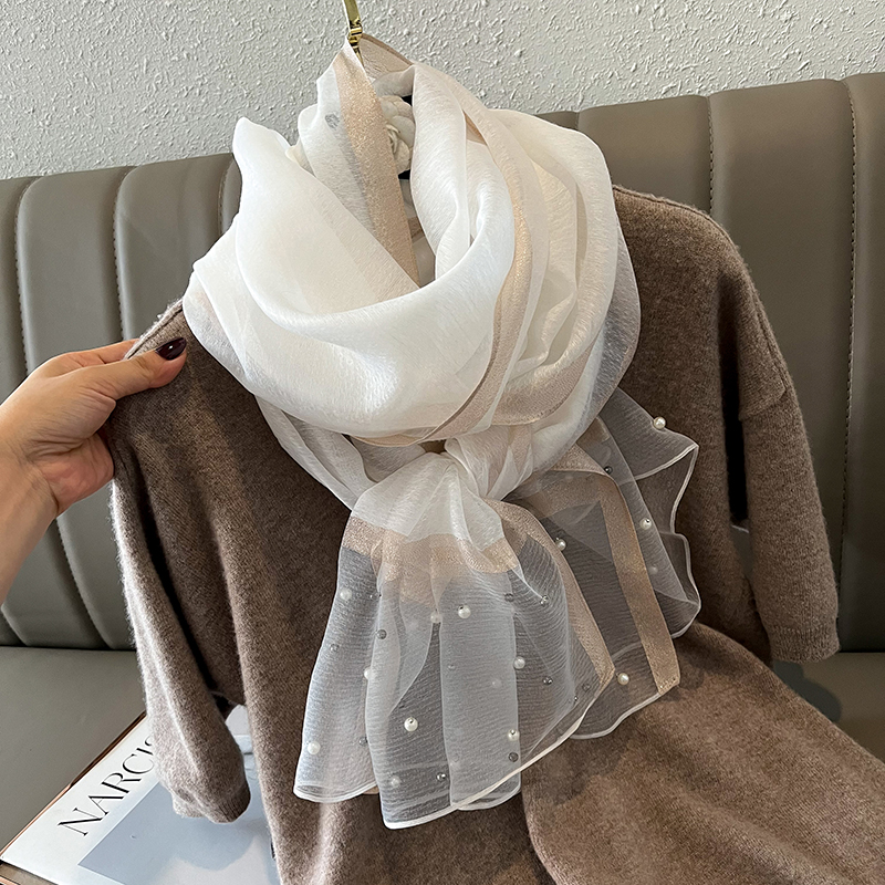 Marque de luxe femmes écharpe mince été dame plage châle foulards avec perle mode musulmane Foulard femme Hijab Foulard
