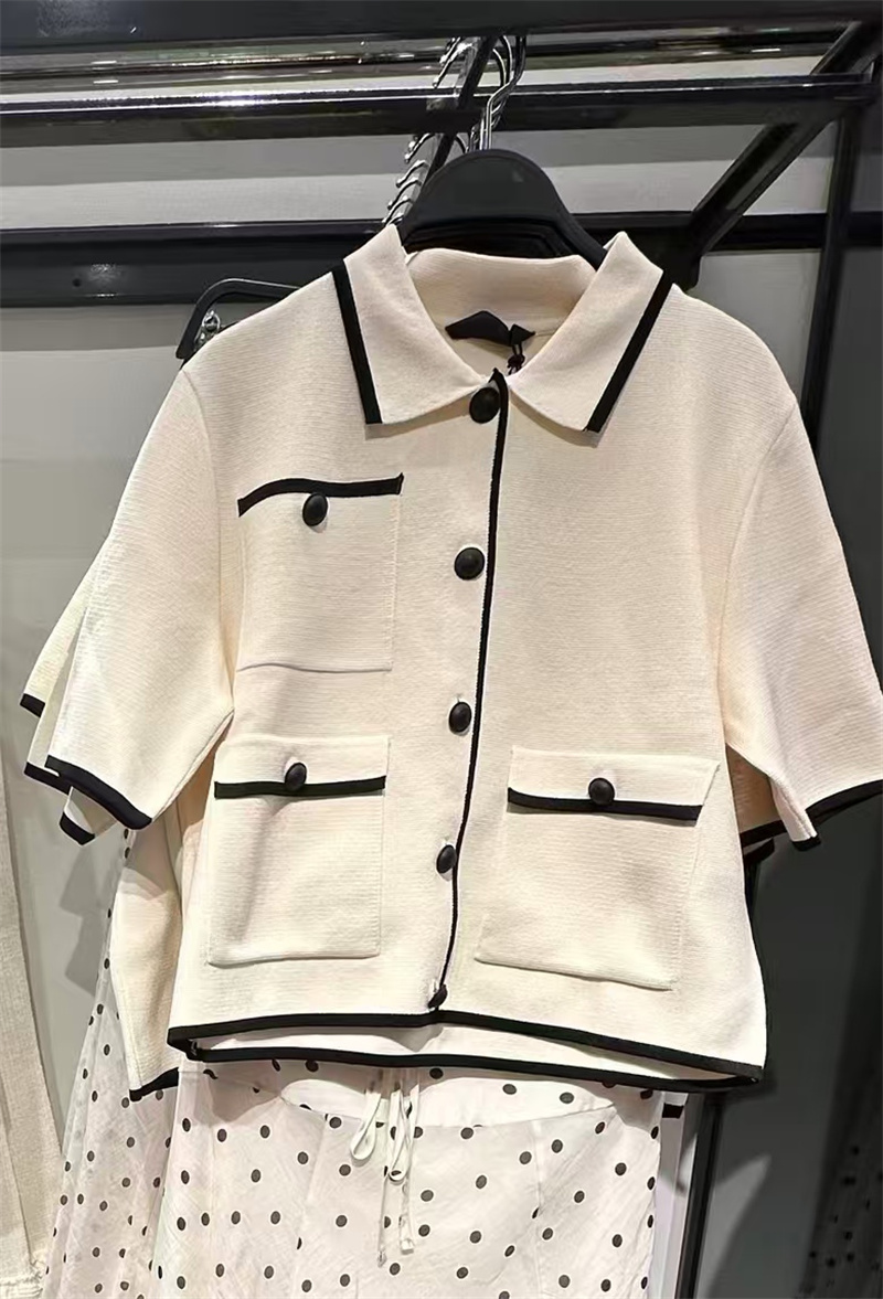 Manteau Femme 2026 Nouvelle Collection Été Blanc Manches Courtes Décor Contraste de Couleurs Style Socialite Tricoté Élégant et Tendance