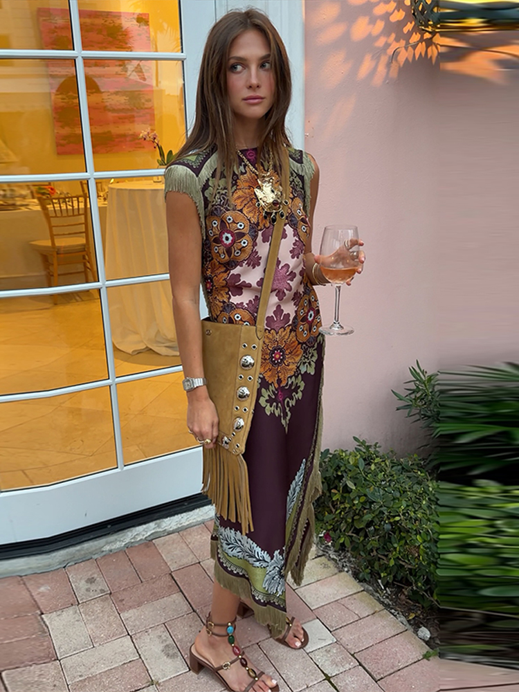 Robe élégante imprimée pour femme, sans manches, à franges, coupe ajustée, asymétrique, collection Printemps-Été 2026, chic, pour les vacances