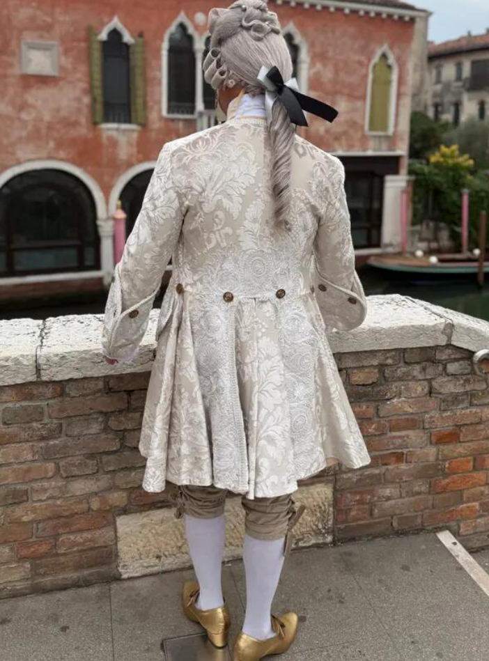 Costume de prince britannique de la fin du XVIIIe siècle, style Marie-Antoinette, pour homme noble, victorien, rococo, baroque, tenue de cour luxueuse