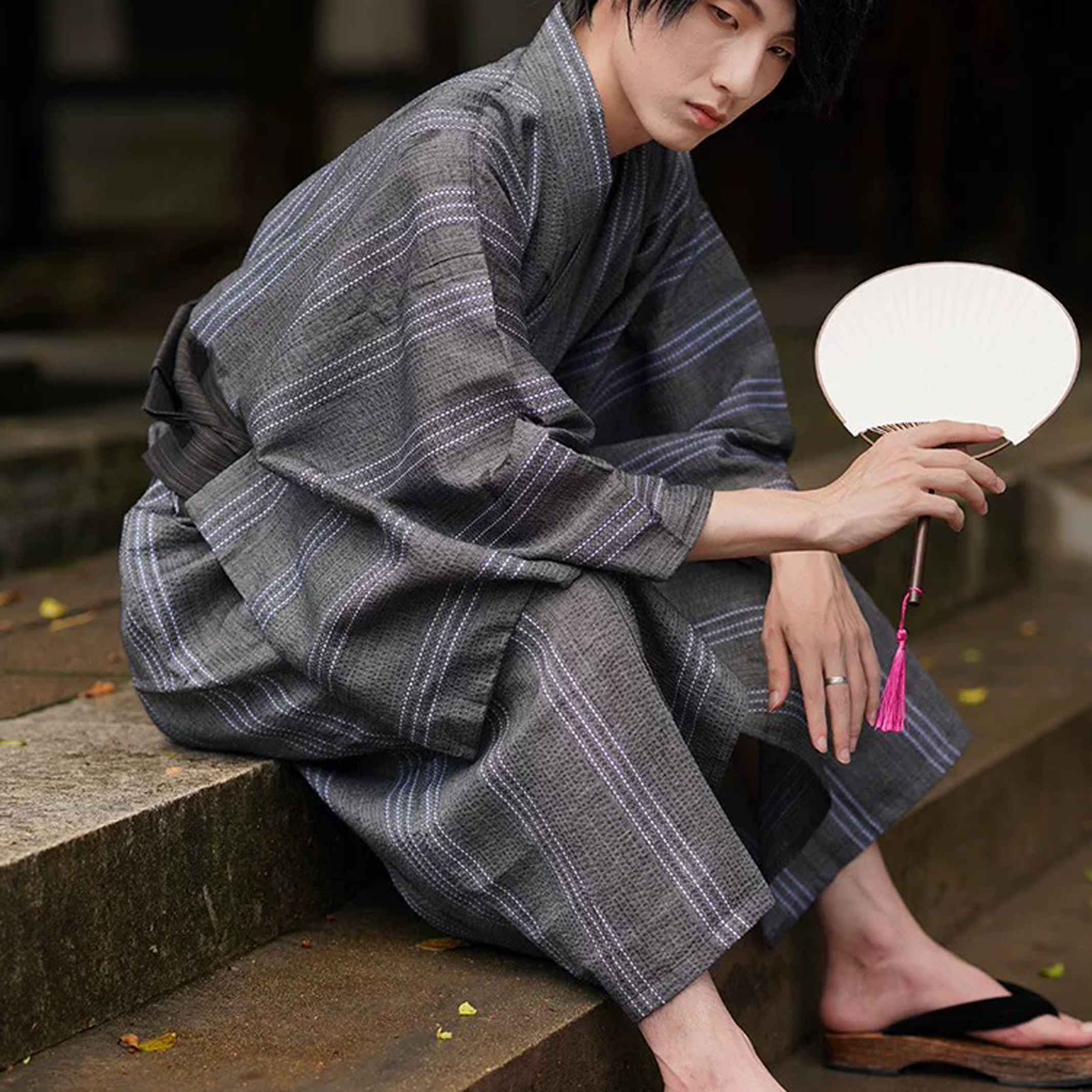 Été gris japonais traditionnel samouraï Kimono pour hommes Yukata Robe de bain Hekoobi Style ample Homewear ceinture longue Robe coton