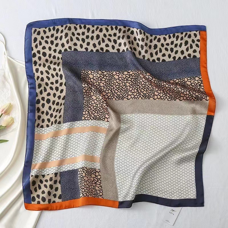 70cm foulards en soie femmes de luxe rétro Patchwork imprimé léopard carré écharpe mouchoir tête enveloppement foulard élégant femme châle