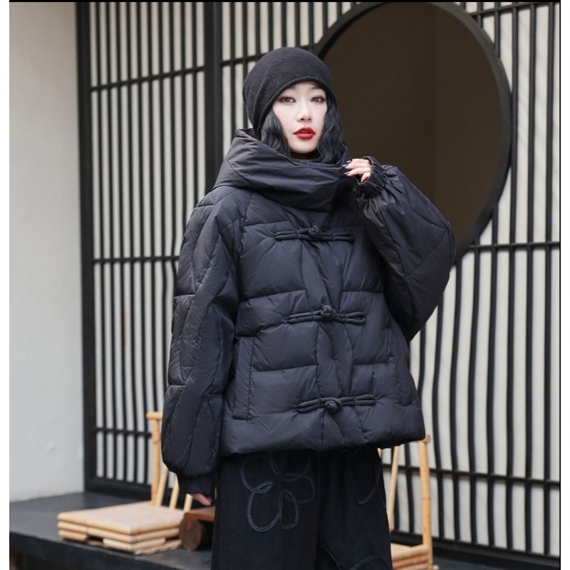 La nouvelle doudoune d'hiver pour femmes, courte à capuche, avec boucles épaisses de Style ethnique, manteau chaud et ample en duvet de canard blanc rétro