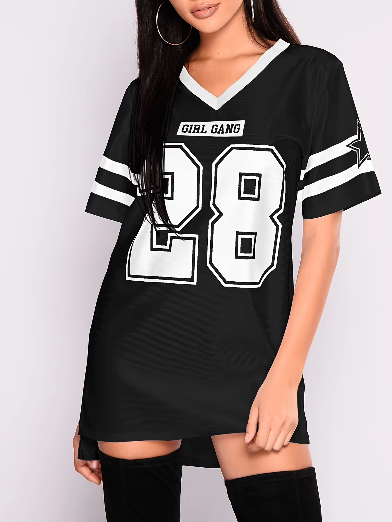T-shirt Femme Imprimé NO.28 Personnalité Mode, Coupe Ample, Col en V, Style Créatif Urbain, Vêtement Décontracté pour Femme et Fille