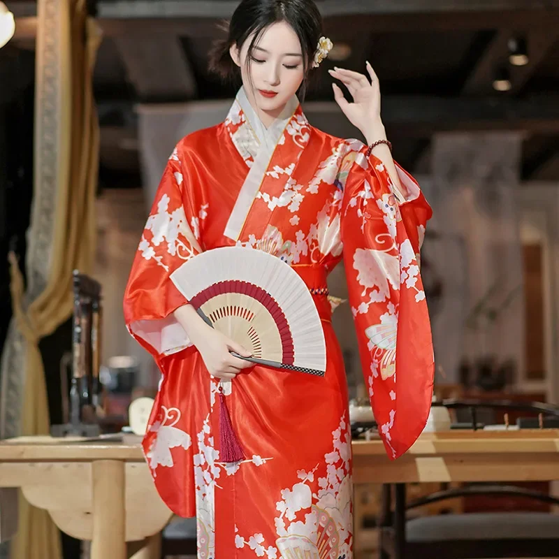 Robe de soirée kimono sexy pour femmes, costume de cosplay japonais, taille unique, à la mode, 2025