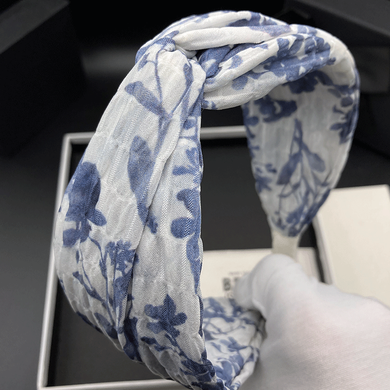 Serre-tête en tissu simple et large pour femme, nouvelle collection 2026, idéal pour le lavage des cheveux