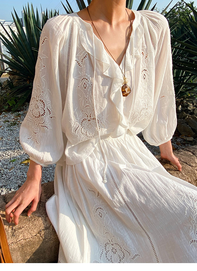Nouvelle Blouse Femme Bohème Vintage Broderie Blanche Printemps-Été 100% Coton Manches Longues Décontractée Creuse pour Vacances
