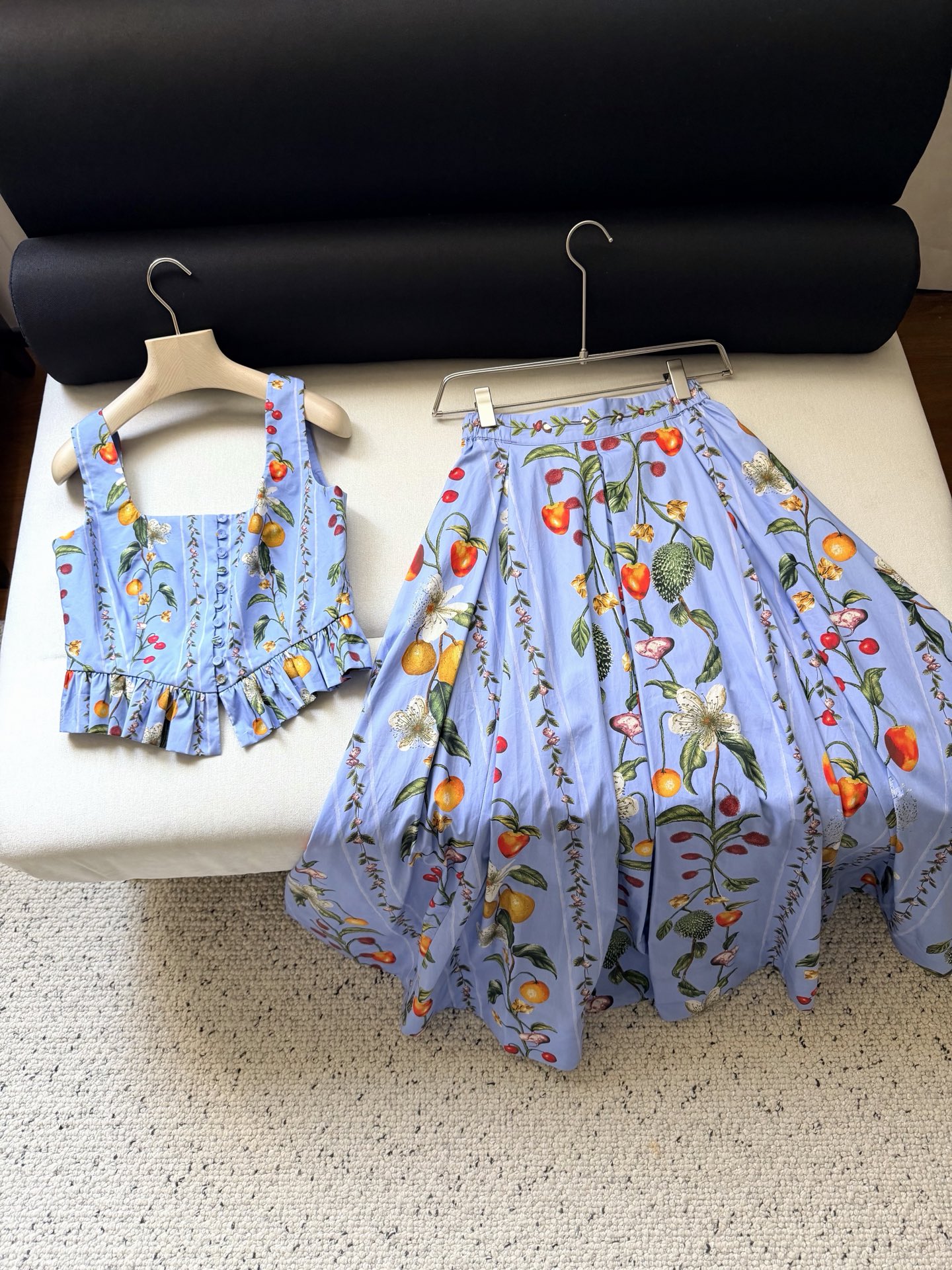 Haut court à imprimé floral pour femme avec volants et fermeture à boutonnage simple + Jupe longue taille haute à grande ampleur