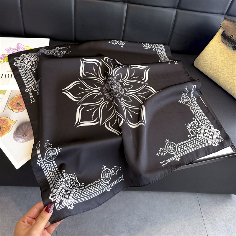 Foulard carré en soie bleu classique pour femme – Accessoire de mode polyvalent et haut de gamme pour sacs et vêtements – 70 cm