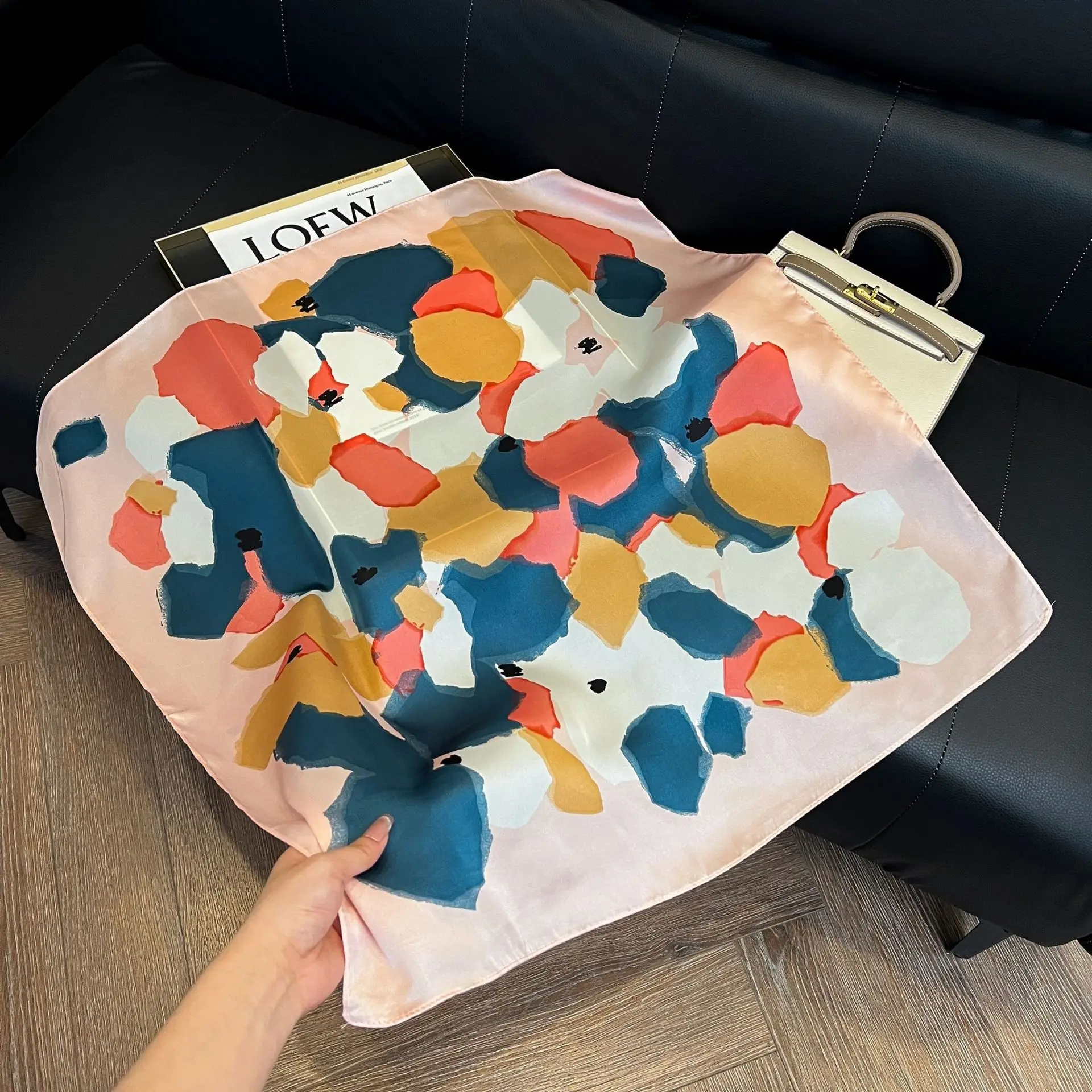 Foulard en soie imprimé Design de luxe pour femmes, imitation soie, couvre-chef élégant et polyvalent, accessoires de sac, écharpe carrée pour vêtements