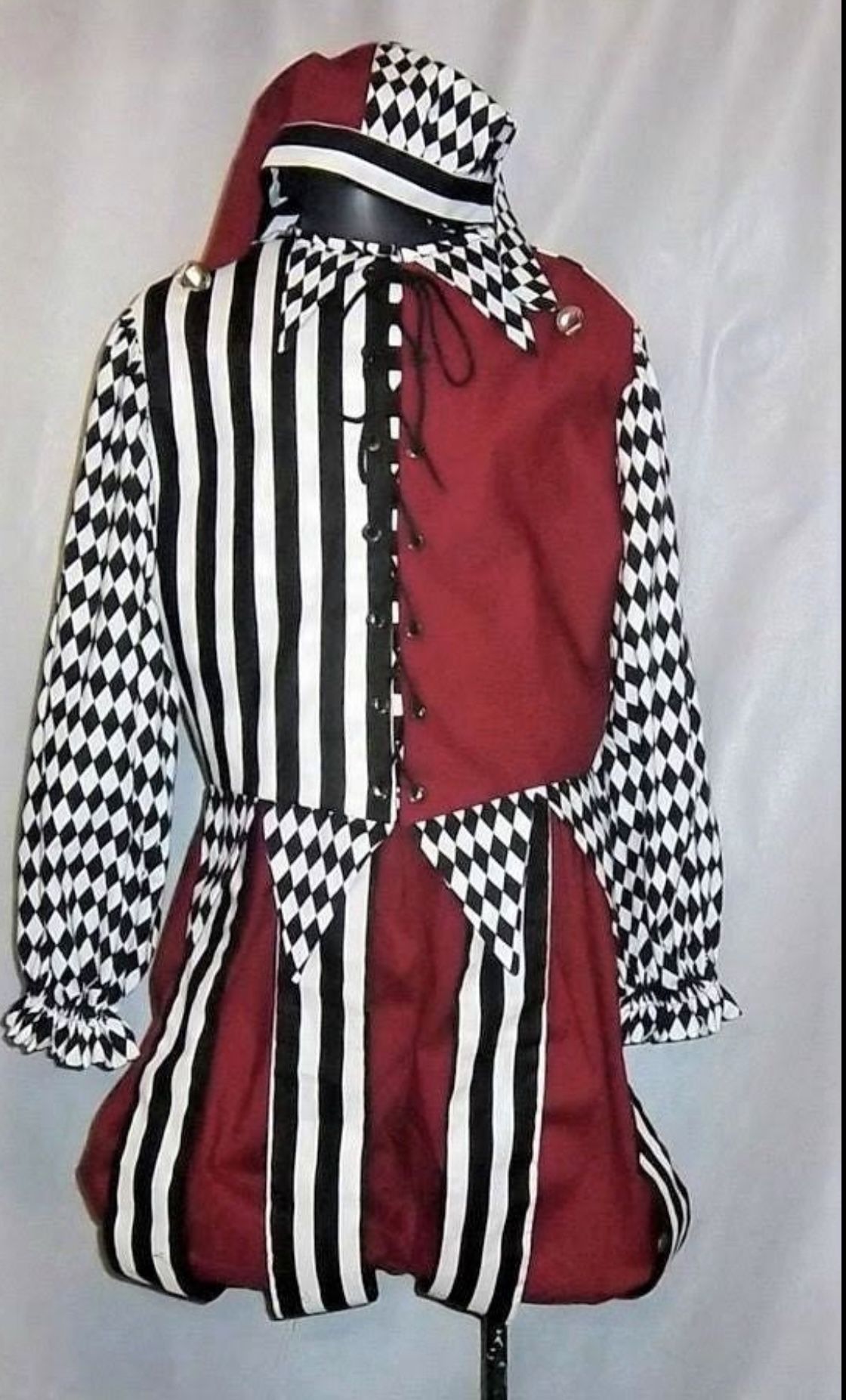 Costume de la reine Elizabeth Tudor de la Renaissance médiévale pour hommes, Costume de Joker noir et rouge, tenue de bouffon avec chapeau, Costume gothique