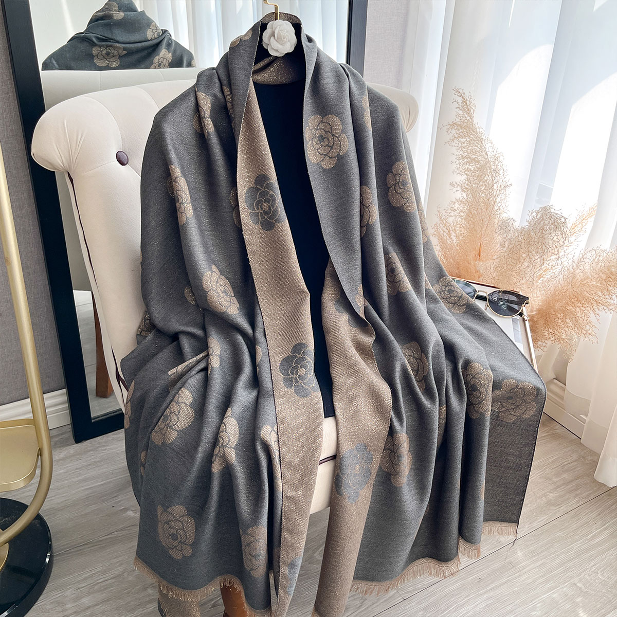 Nouvelles dames musulmanes Hijab fil doré longue écharpe printemps et automne Protection solaire écharpe camélia châle Foulard enveloppement Foulard