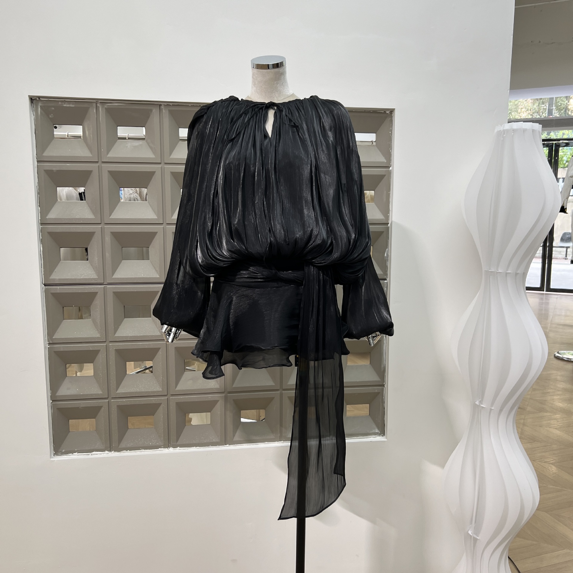 KBQ Solide Patchwork À Lacets Lâche Robes Pour Femmes O Cou À Manches Longues Taille Haute Épissé Plis Tempérament Robe Femme Mode