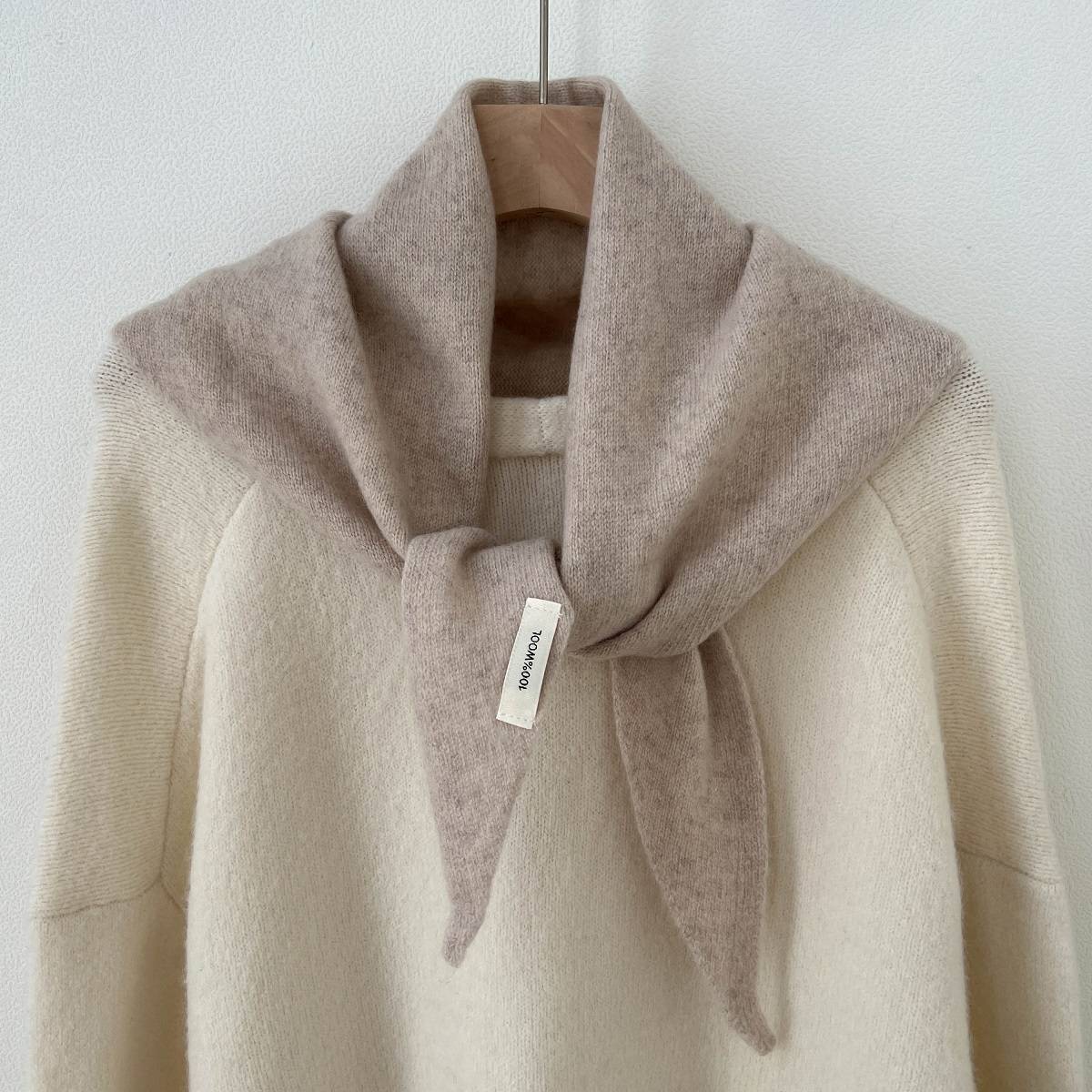 Écharpe tricotée de haute qualité pour femme, 100% laine, chaude, couleur unie brillante, châle épais, Triangle doux, col Pashmina, hiver