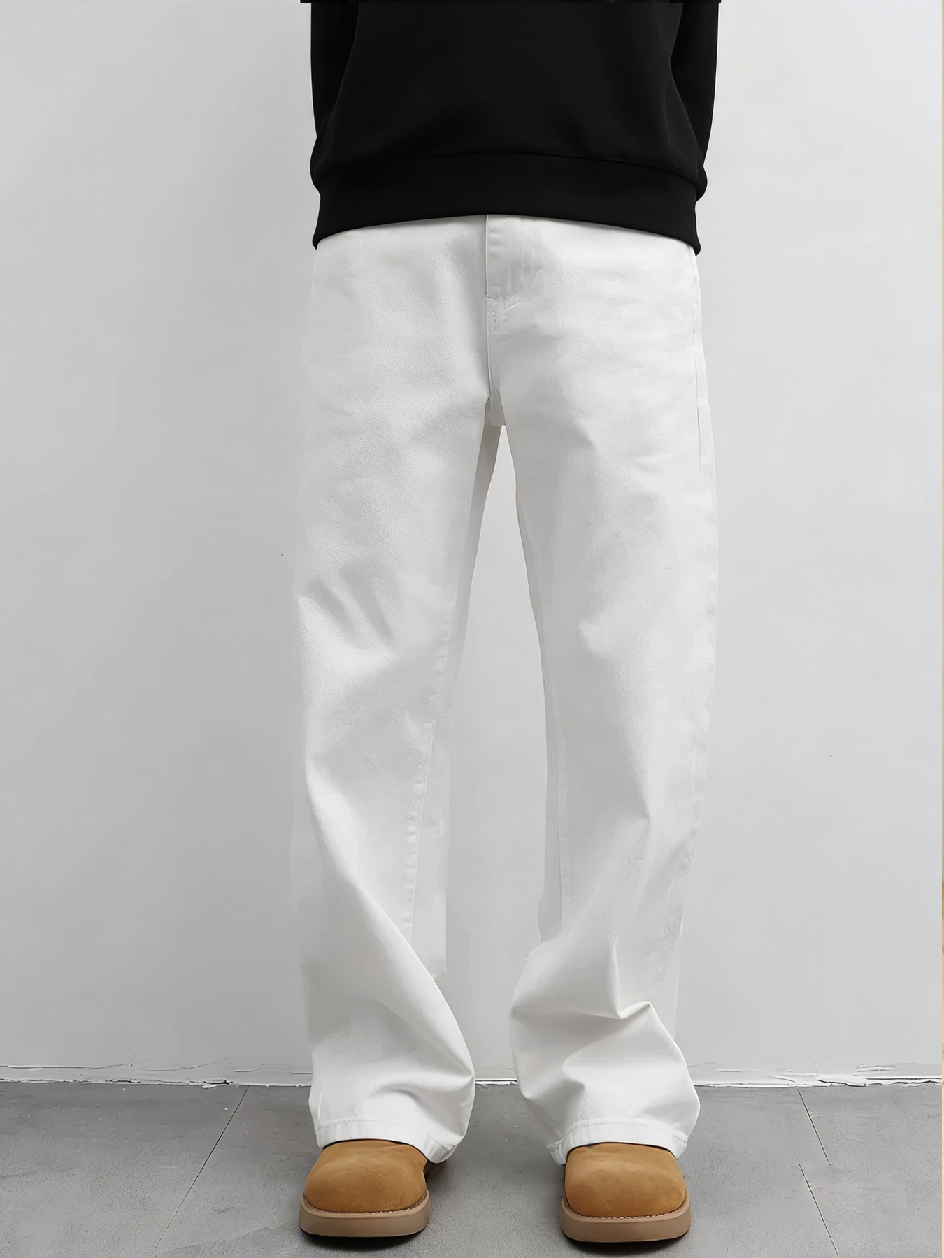 Jeans pour hommes de couleur blanc pur, style ample et large qui flattere les jambes, sensation haut de gamme