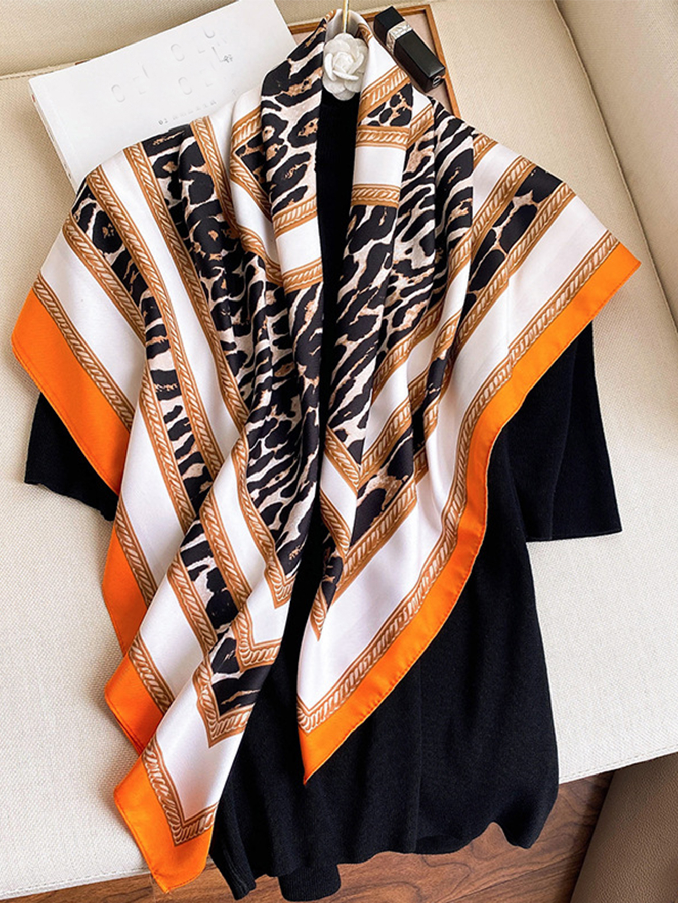 1PCS Foulard carré de luxe pour femme, 90*90cm, en soie satinée, bandana doux, écharpe de cou, hijab, foulard pour cheveux pour femmes
