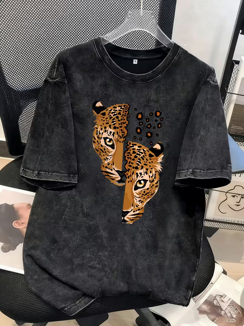 T-shirt graphique tête de léopard, haut décontracté ample à col rond et manches courtes pour femme, style streetwear vintage délavé, idéal pour l'été et le quotidien