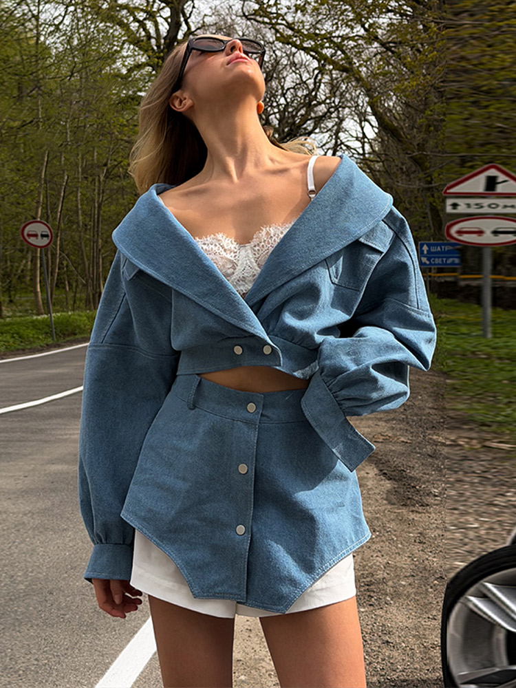 Ensemble Chic Femme Été Automne 2026 : Manteau Court à Volants et Patchwork, Haut Court à Manches Longues et Revers, et Short Assorti