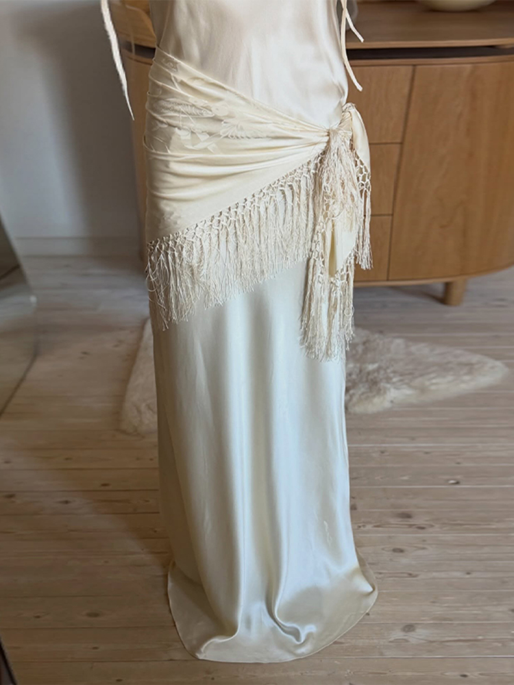 Châle Chic pour Femme avec Pompons, Imprimé Uni, Franges Polyvalentes, Accessoire Féminin Tendance, Écharpe Urbaine pour Femme 2026