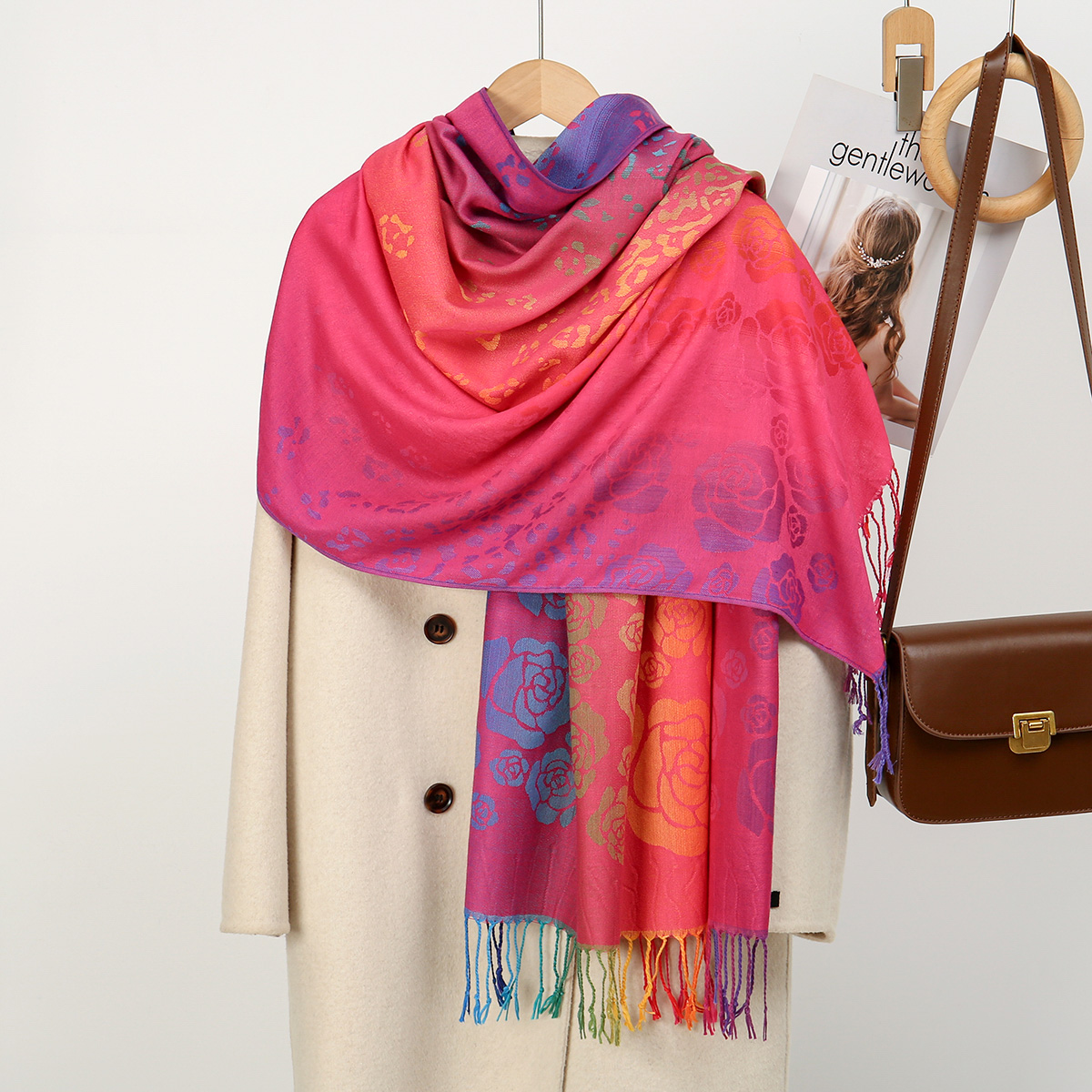 Nouveau Rose broderie Hijab écharpe pour femmes musulmanes cravate-teinture couleur Long châle avec des glands Islam chapeaux Mujer foulard silencieux