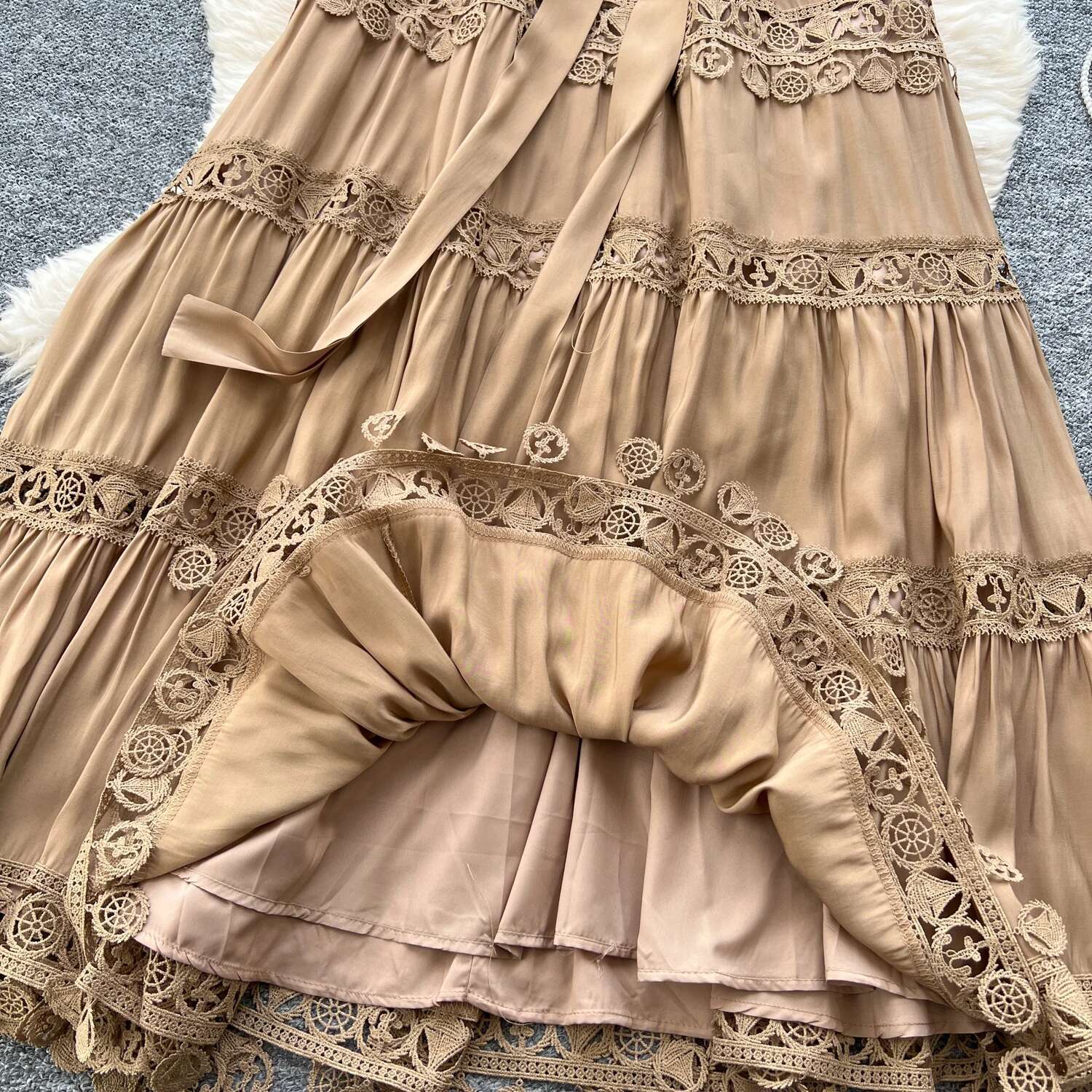 Printemps été Vintage Robe longue femmes dentelle creuse Patchwork à manches courtes revers élégant chemise robes dames de luxe longue Robe