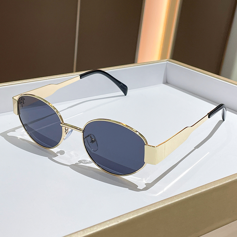 Ensemble de 4 lunettes de soleil rondes et élégantes, de forme ovale, en métal, idéales pour les activités telles que la conduite, la pêche, le vélo, etc., unisexe, durables pour un usage quotidien.