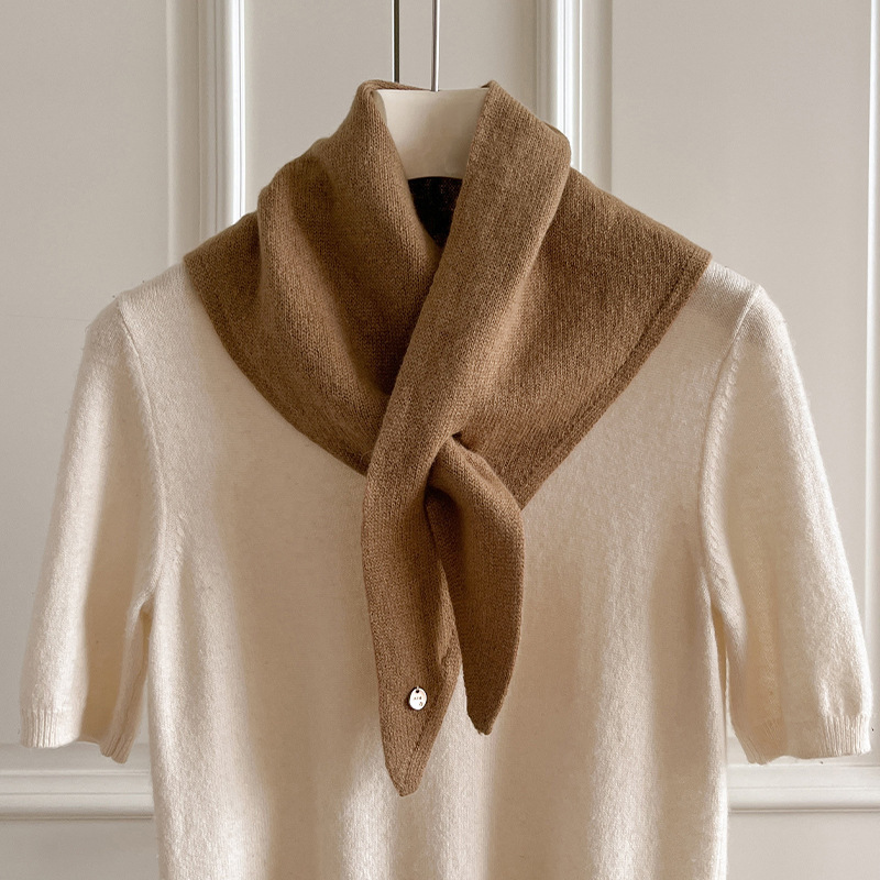 100% laine britannique tricoté Triangle écharpe Niche triangulaire écharpe femmes foulard hiver écharpe multi-fonctionnelle chaud tricoté écharpe