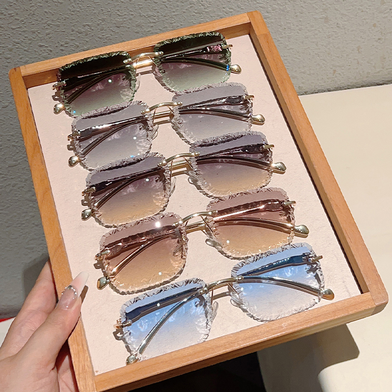 Lunettes de soleil carrées sans monture pour hommes, style vintage, dégradé, décontractées, pour femmes, tendance, design de marque de luxe, lunettes de soleil décoratives