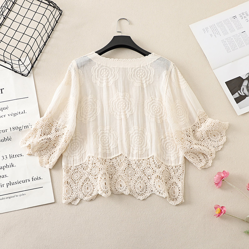 Chemisier en dentelle brodée florale pour femme, semi-transparent, à manches mi-longues, boutonné, style bohème, haut d'été, cache-maillot de plage